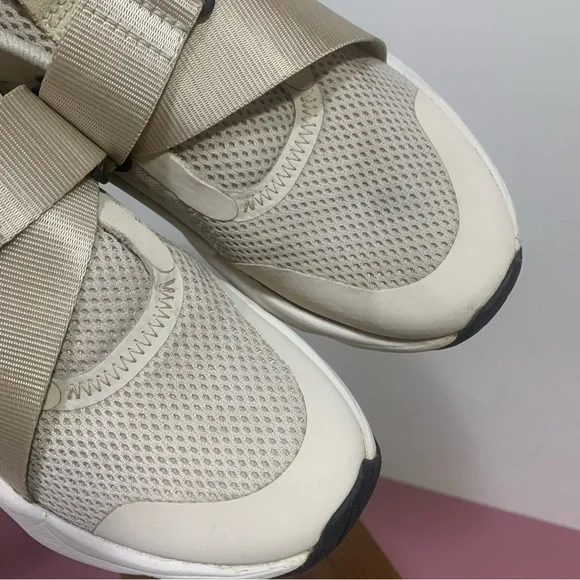 Sorel Kinetic Rnegd Strap Sneakers Breathable Mesh Fawn Sea Salt Women size 7 - Picture 9 of 10